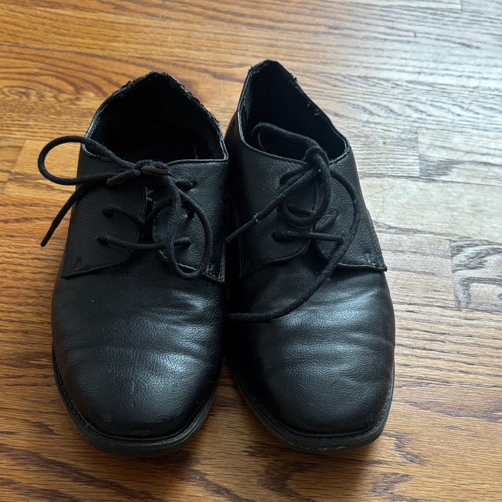 Van heusen boys dress shoes